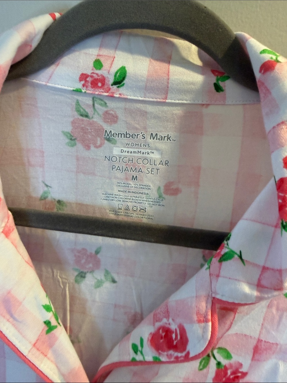 Women’s Pink Floral Short Pajama Set 2 piece set medium - Picture 5 of 7